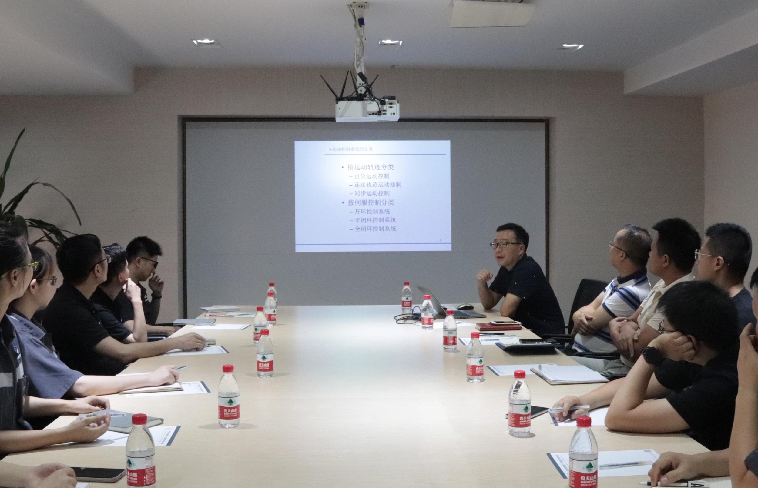 印包综合体举行运动控制系统设计与应用培训